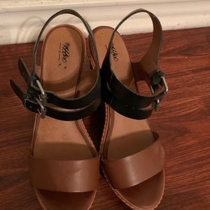 Black and Tan wedges